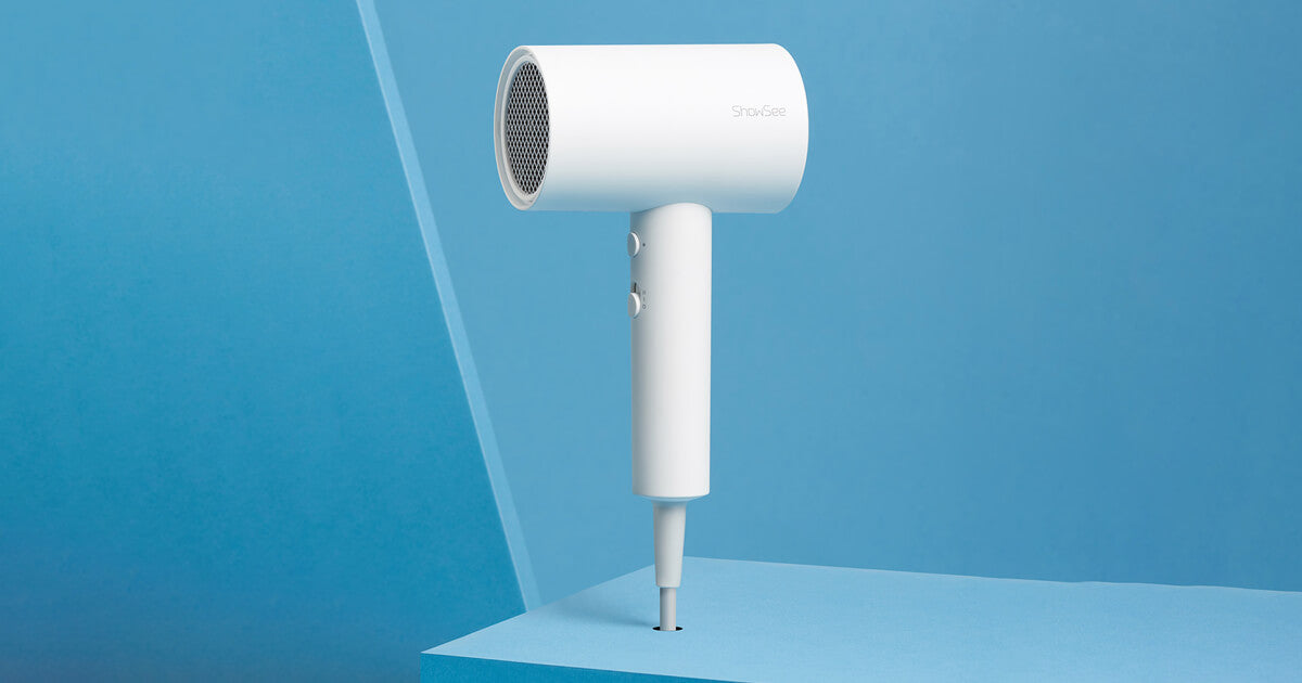 Xiaoshi Hair Dryer A1 EUW Hair Dryer With 1800W Motor, Concentration of Negative Ions for Fast, Frizz Drying Hair and Dual Temperature Control - White